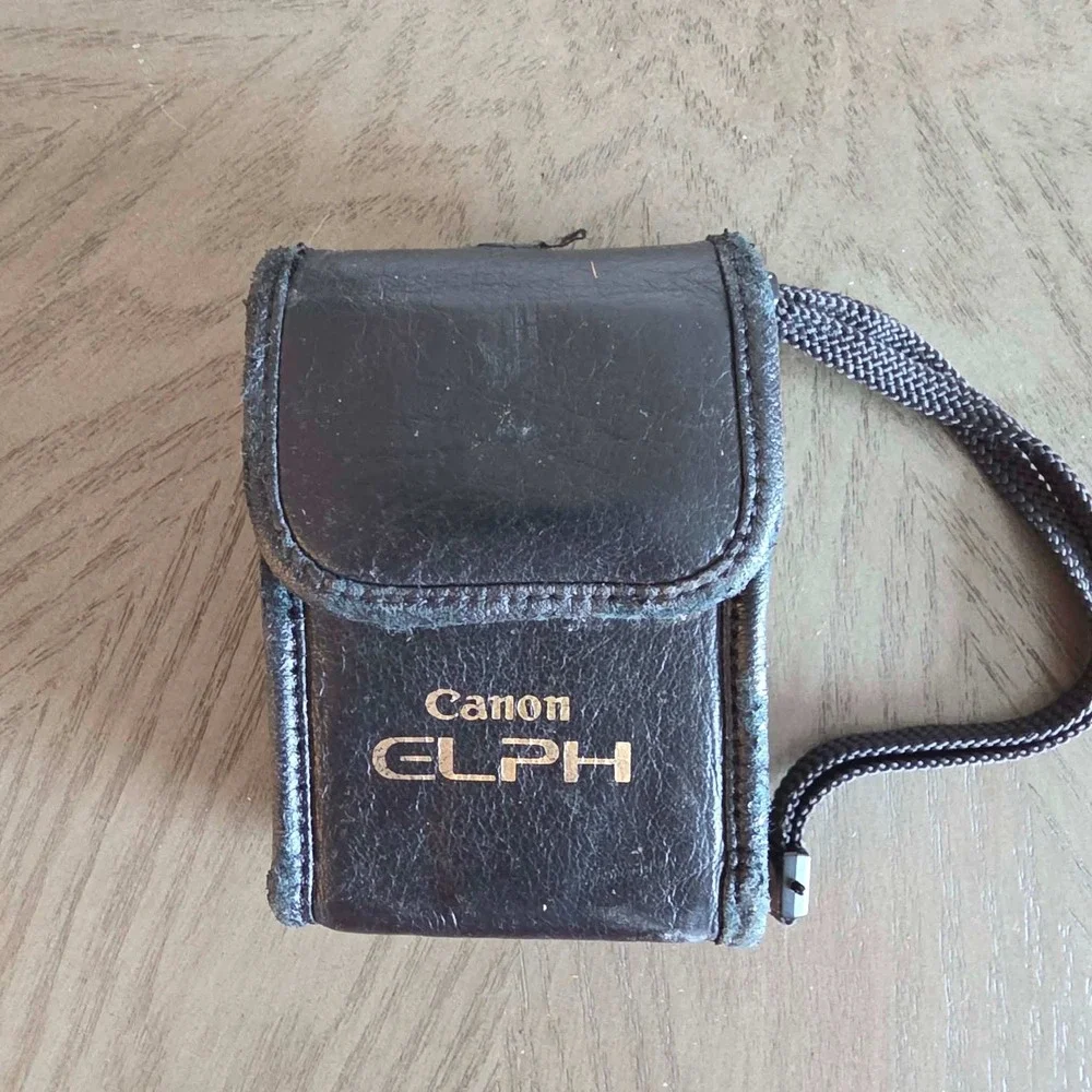 Canon ELPH Jr APS Film Camera Black 26mm 1:2.8 Lens with Leather Case Vintage
